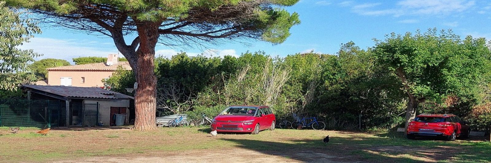 Parking du domaine Au Chant des Cigalous