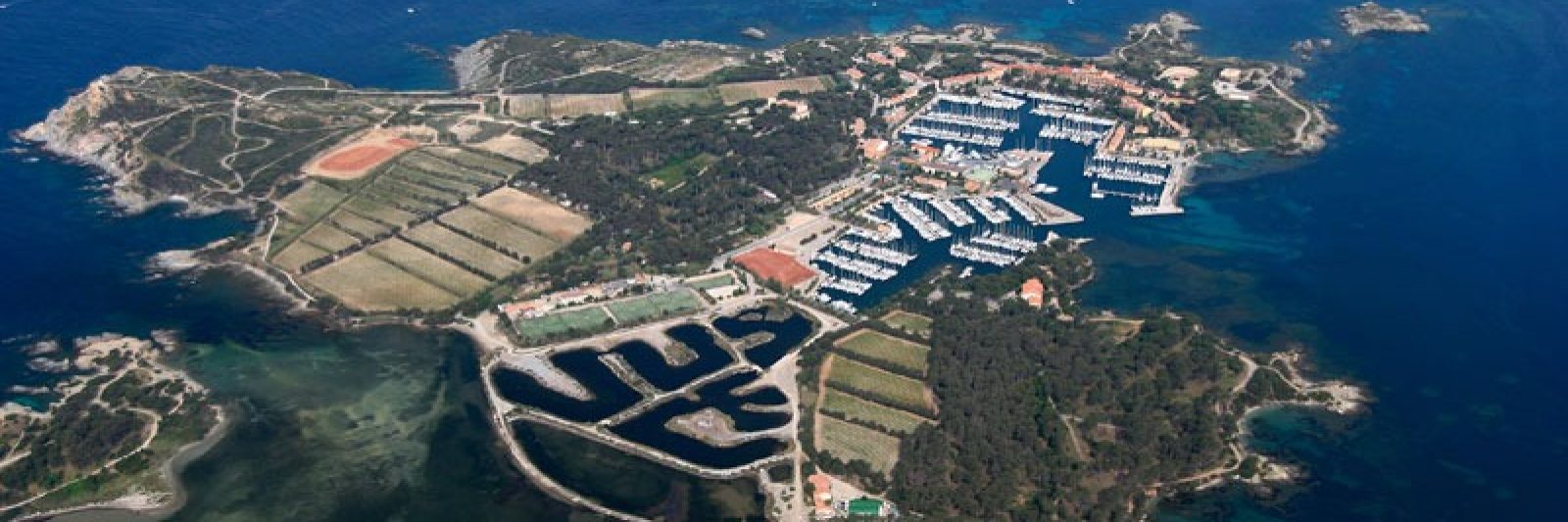 Vue de l'île des Embiez face au Brusc